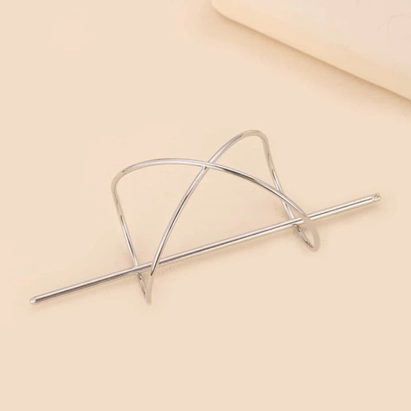 Minimalist Silver Metal Bun Holder Hair Accessory - Picture 3 of 5